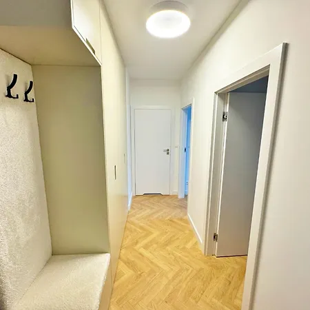 Unique By Grand Apartment *